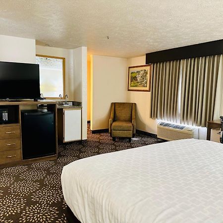 Wenatchee Inn Bagian luar foto