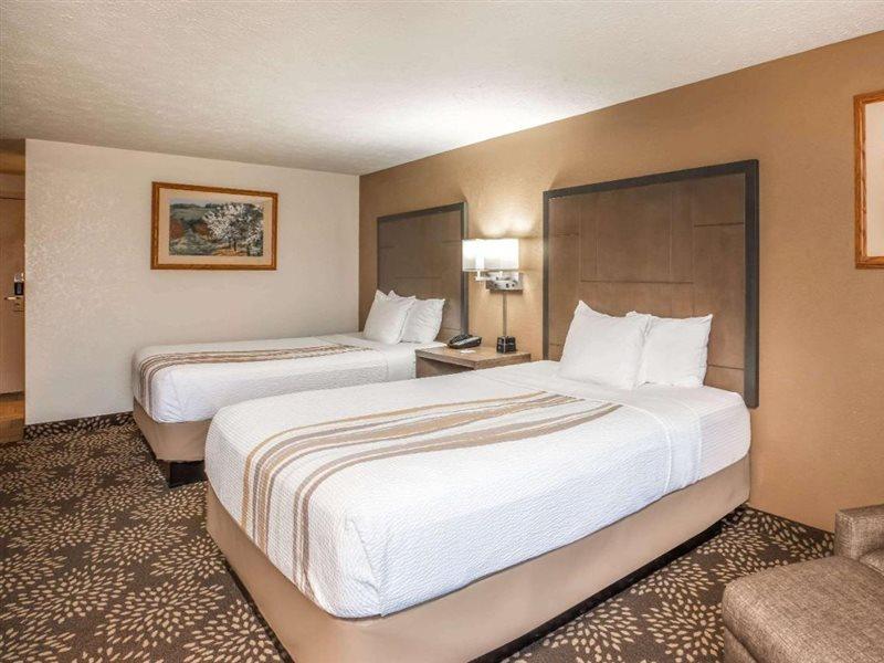 Wenatchee Inn Bagian luar foto