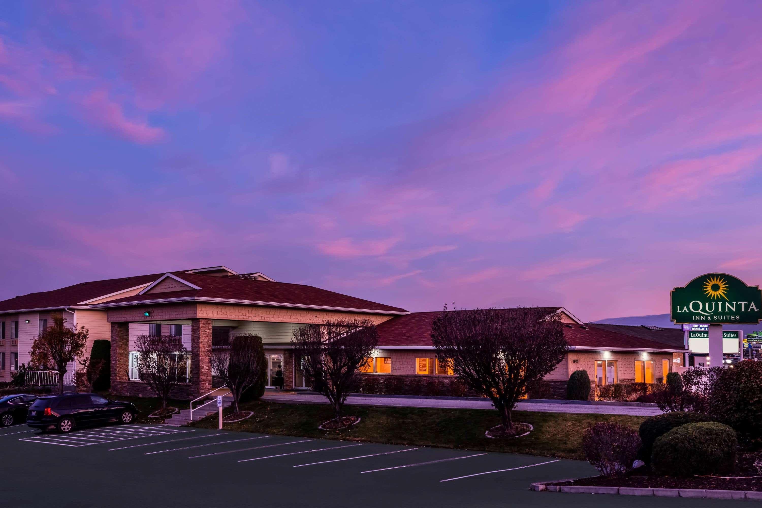 Wenatchee Inn Bagian luar foto