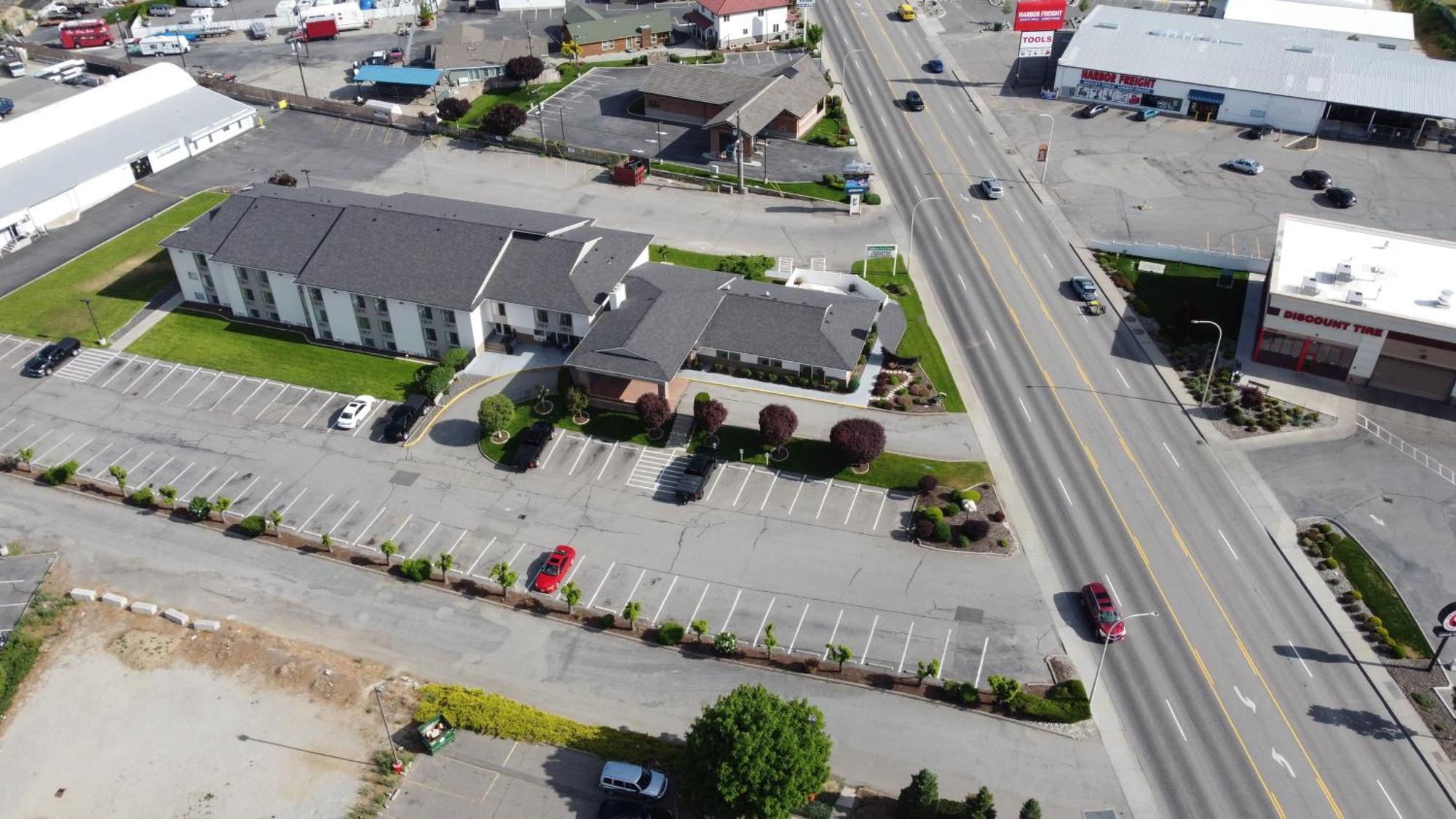 Wenatchee Inn Bagian luar foto