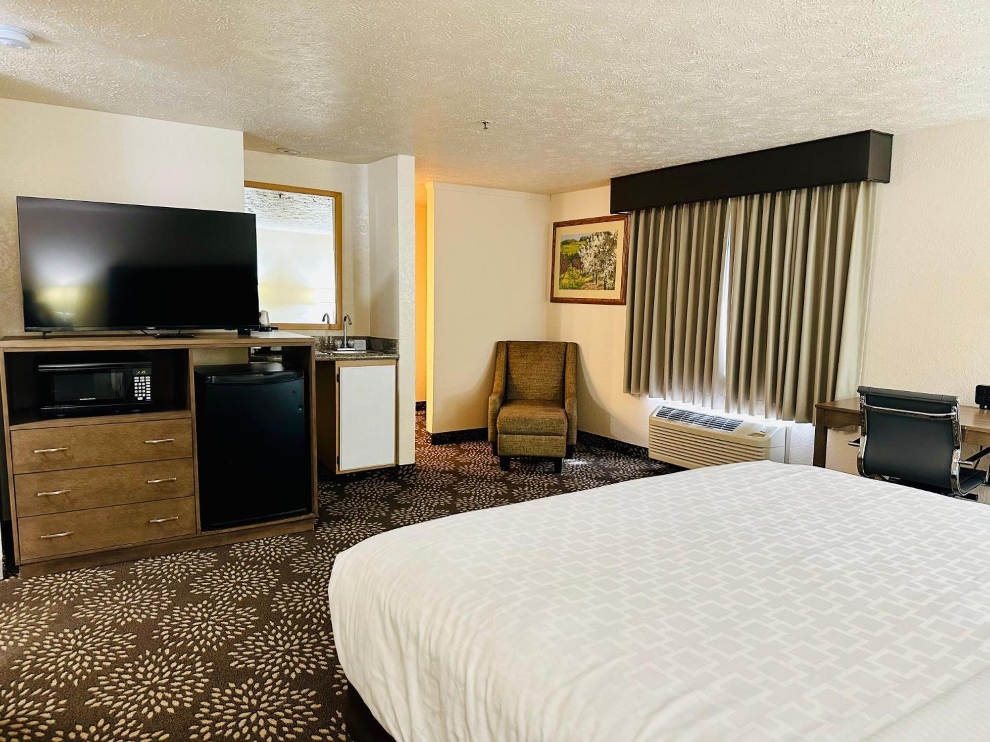 Wenatchee Inn Bagian luar foto