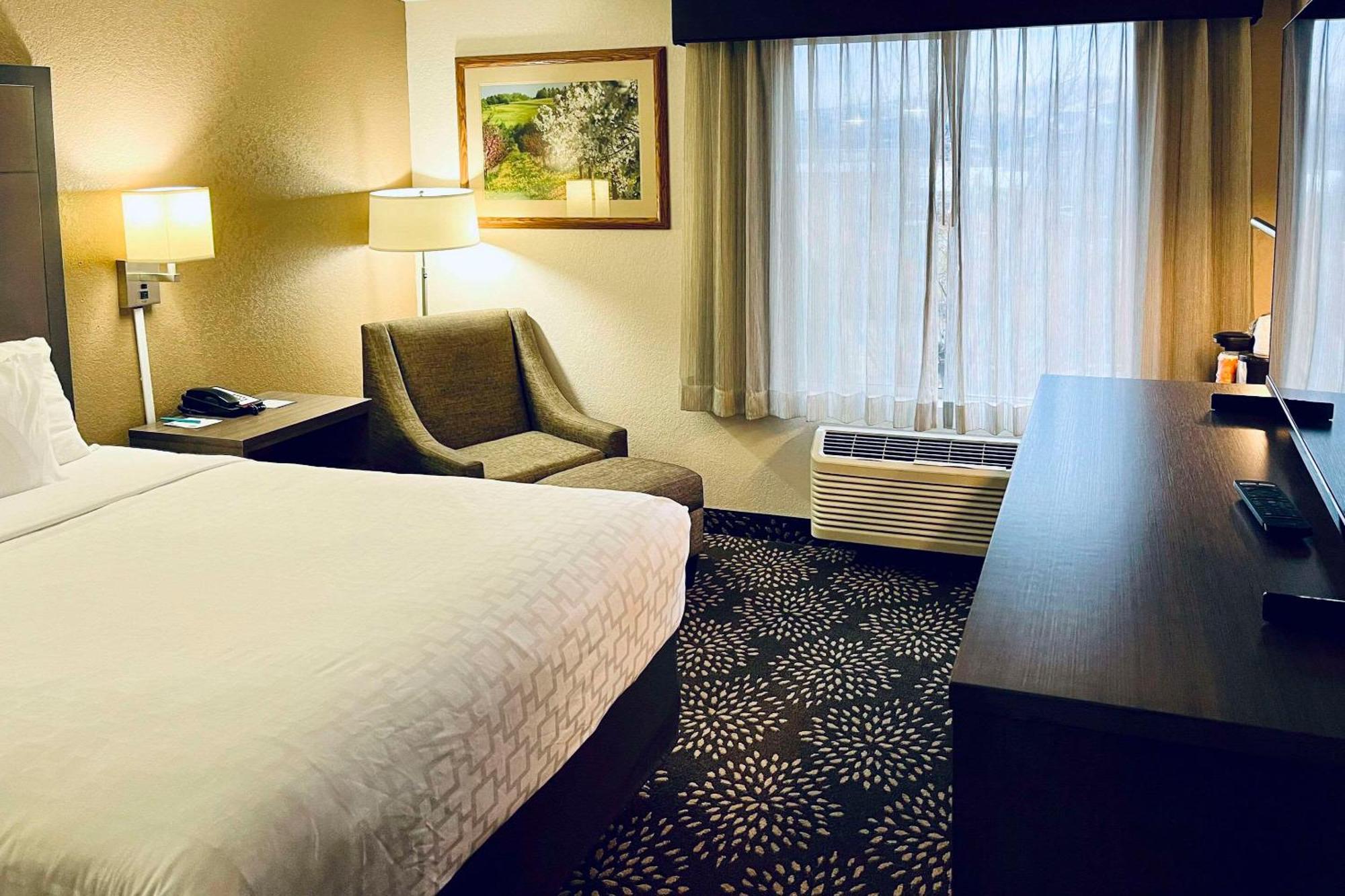 Wenatchee Inn Bagian luar foto