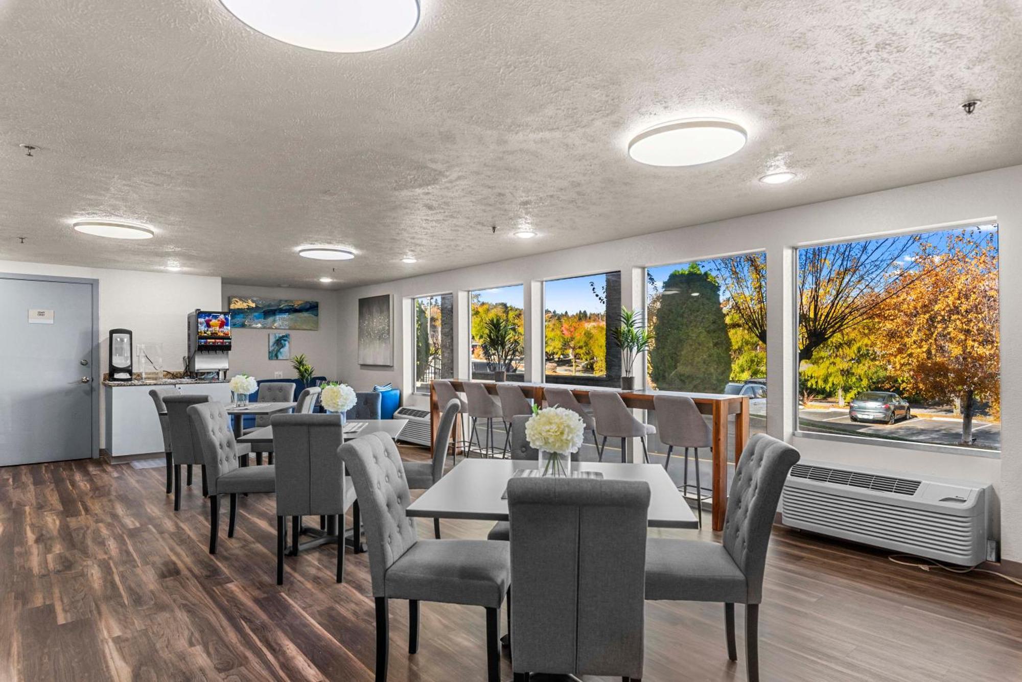 Wenatchee Inn Bagian luar foto