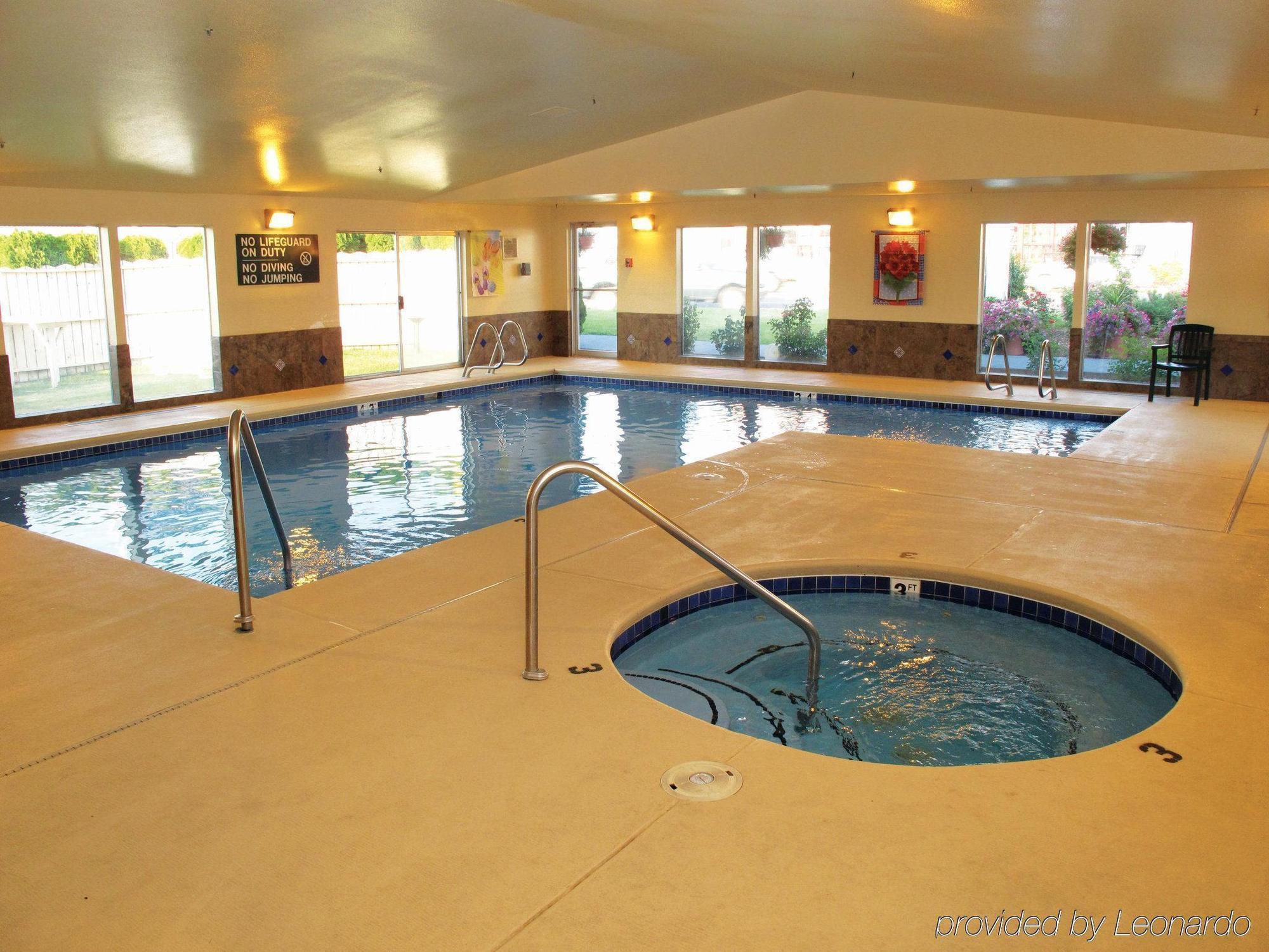 Wenatchee Inn Bagian luar foto
